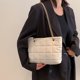 thumbnail image 4 of Bolso de cadena a la moda para mujer bolso de hombro acolchado bolso de viaje diario para mujer de Color sólido, 4 of 8