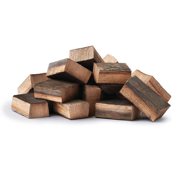 Napoleon Whiskey Barrel Oak Wood Chunk 350 Cu Inch Coverage