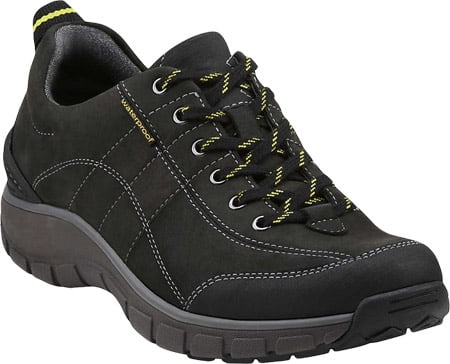 clarks wide fit walking boots