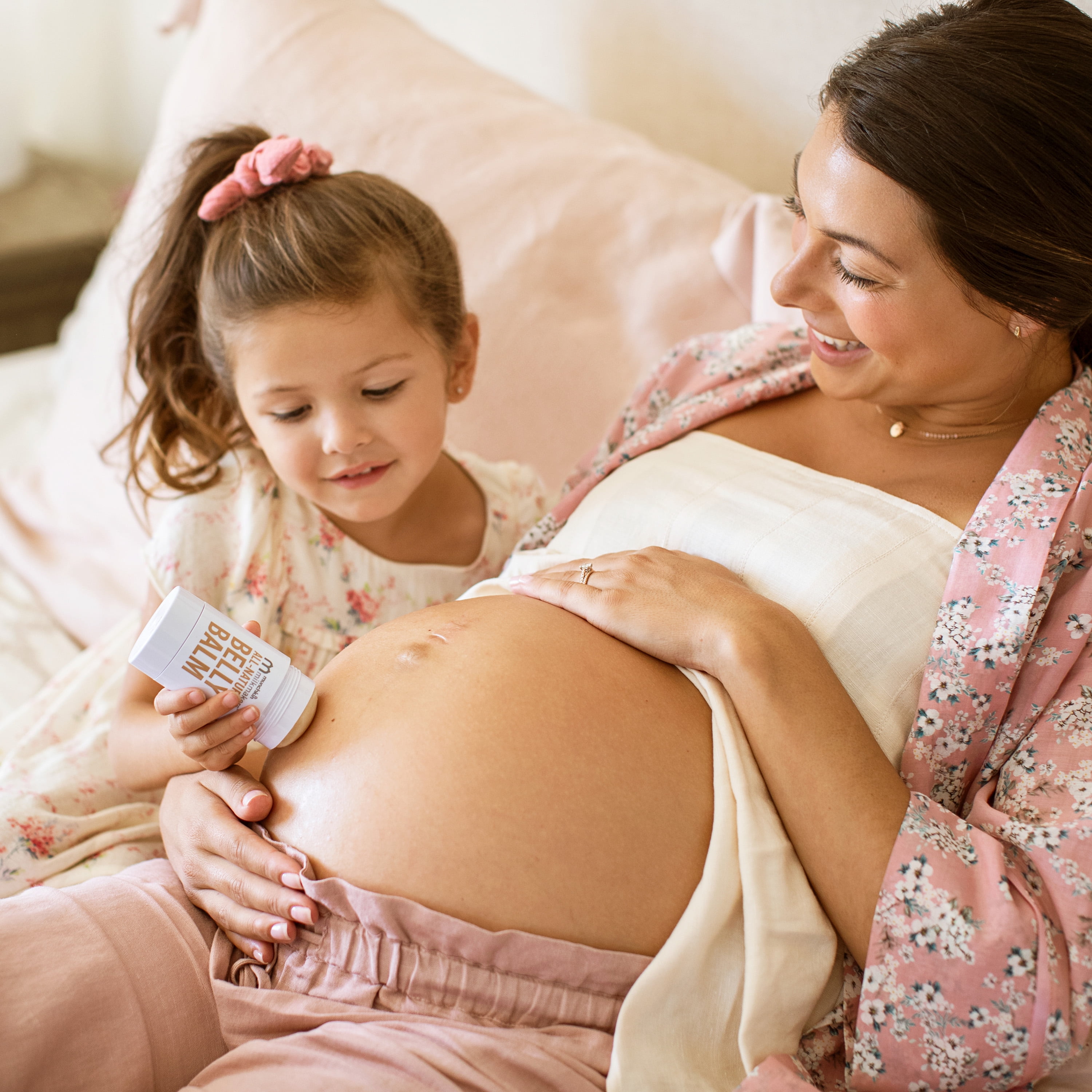 Munchkin Milkmakers All-Natural Moisturizing Belly Balm for Pregnancy Skincare with Mess-Free Applicator