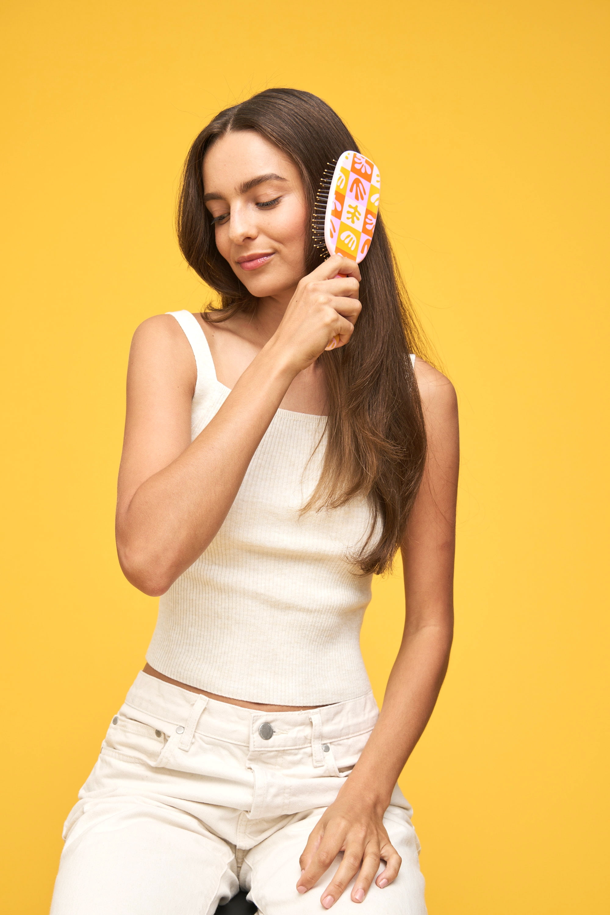 Goody Tru x Maeberry Ouchless Cushion Detangler Brush, Tangle-Free Styling, All Hair Types, 1 Ct