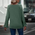 thumbnail image 4 of Camisa de manga larga de encaje con cuello en V para mujer Suelta Casual Moda Agradable para la piel Transpirable Cuello en V Color sólido Top de manga larga Verde S, 4 of 7