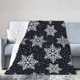 thumbnail image 2 of Manta navideña con diseño de copos de nieve dorados y morado para vacaciones de invierno, mantas de franela súper suaves y livianas para sofá cama, mantas de decoración navideña cálidas y acogedoras, 2 of 8