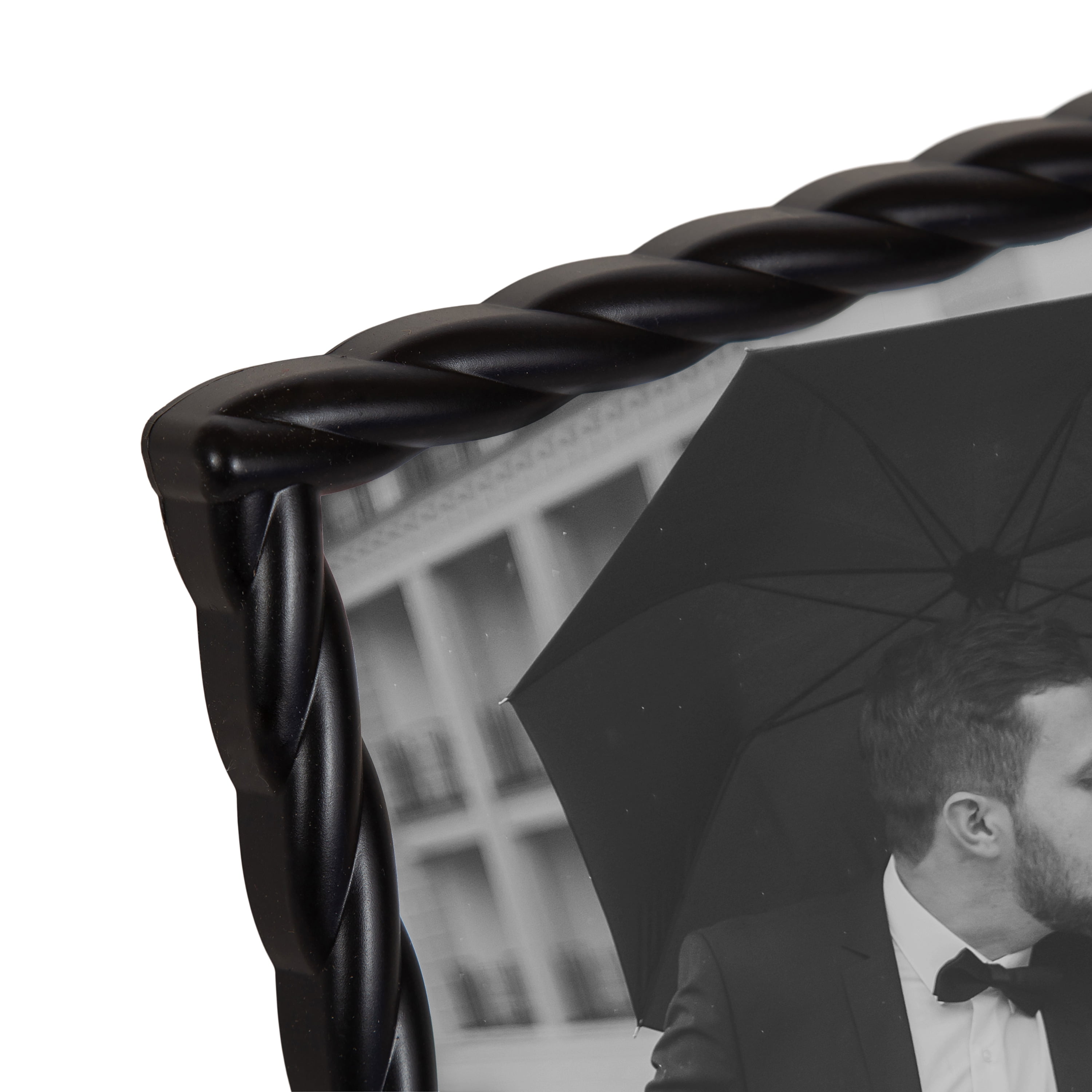 Cadre à photos noir tressé Saltana de 20,3 cm x 25,4 cm pour table SALTANA 8X10 BLK - FRENCH