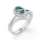 thumbnail image 4 of Anillo de bodas JeenMata Halo de ágata verde musgo con bandas y Moissanita 1,5 ct baño oro blanco 18 K sobre plata, 4 of 6