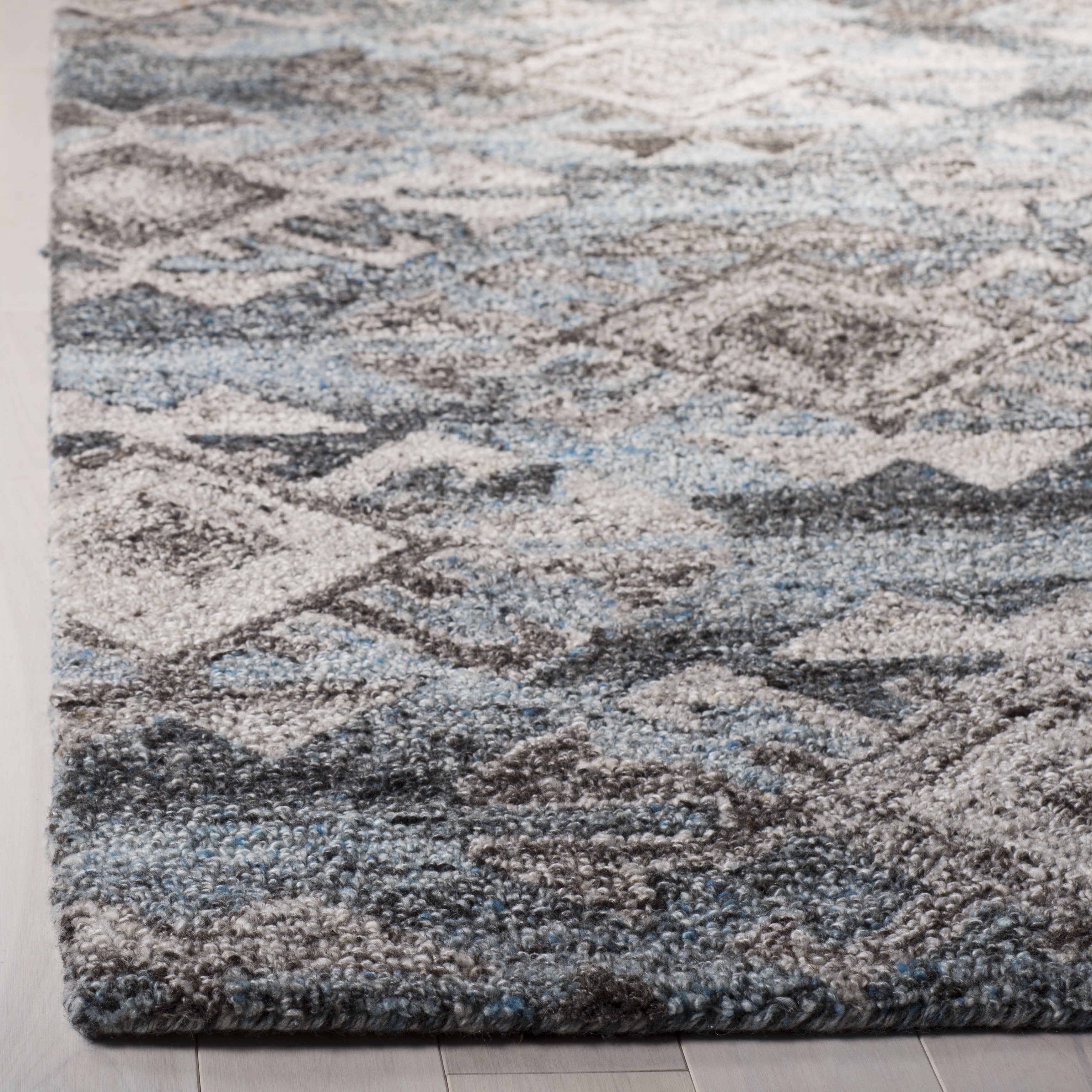 SAFAVIEH Abstract Asa Geometric Runner Rug, Gray/Black, 2'3" x 8'