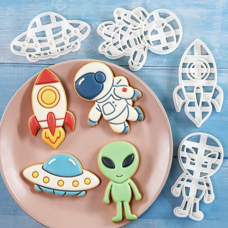 4Pcs Space Cookie Cutters 3D Astronaut UFO Rocket Alien Baking Tools ...