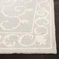 thumbnail image 6 of SAFAVIEH Micro-Loop Asteria Floral Bordered Wool Area Rug, Light Grey/Ivory, 5' x 5' Round, 6 of 8