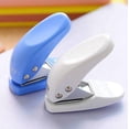 thumbnail image 1 of mini Papier 1 Trou Perforatrice, Perforateur De Poche Portable, 10 Feuilles En Une Seule Fois, Couleur Alatoire (2 piezas), 1 of 5