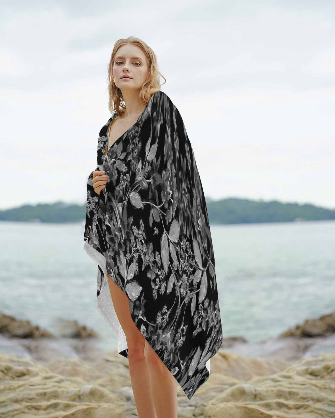 Black and White Floral Beach Towels Oversized Super Absorbent, Modern Oil Painting Abstract Art Lightweight Bath Towel Quick Dry Sets For Bathroom/Pool/Rv Camping/Beach Play/Gym Room/Picnic 35"x70"