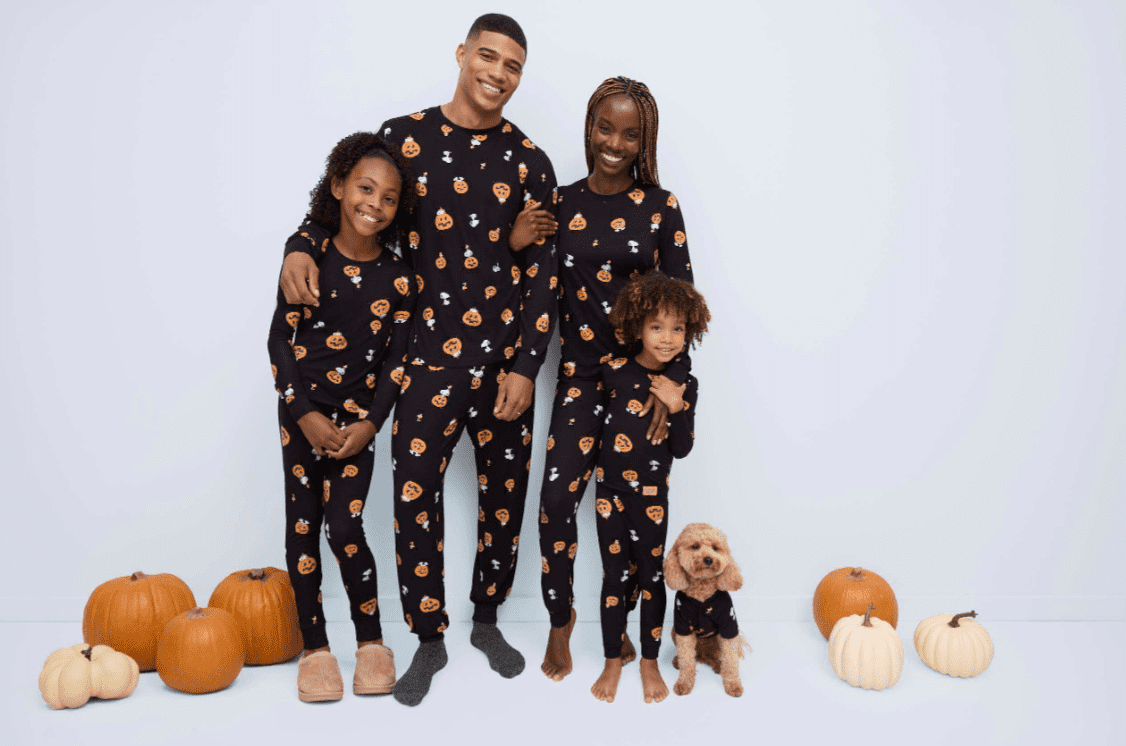 Peanuts Halloween Women’s Snoopy Matching Family Sleepwear Long Sleeve Top and Pants Pajama Set, 2 Piece, Sizes S-3XL