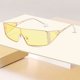 thumbnail image 3 of Gafas de sol retro rectangulares envolventes para hombre y mujer y gafas de sol cuadradas pequeñas de los años 2000, 3 of 3