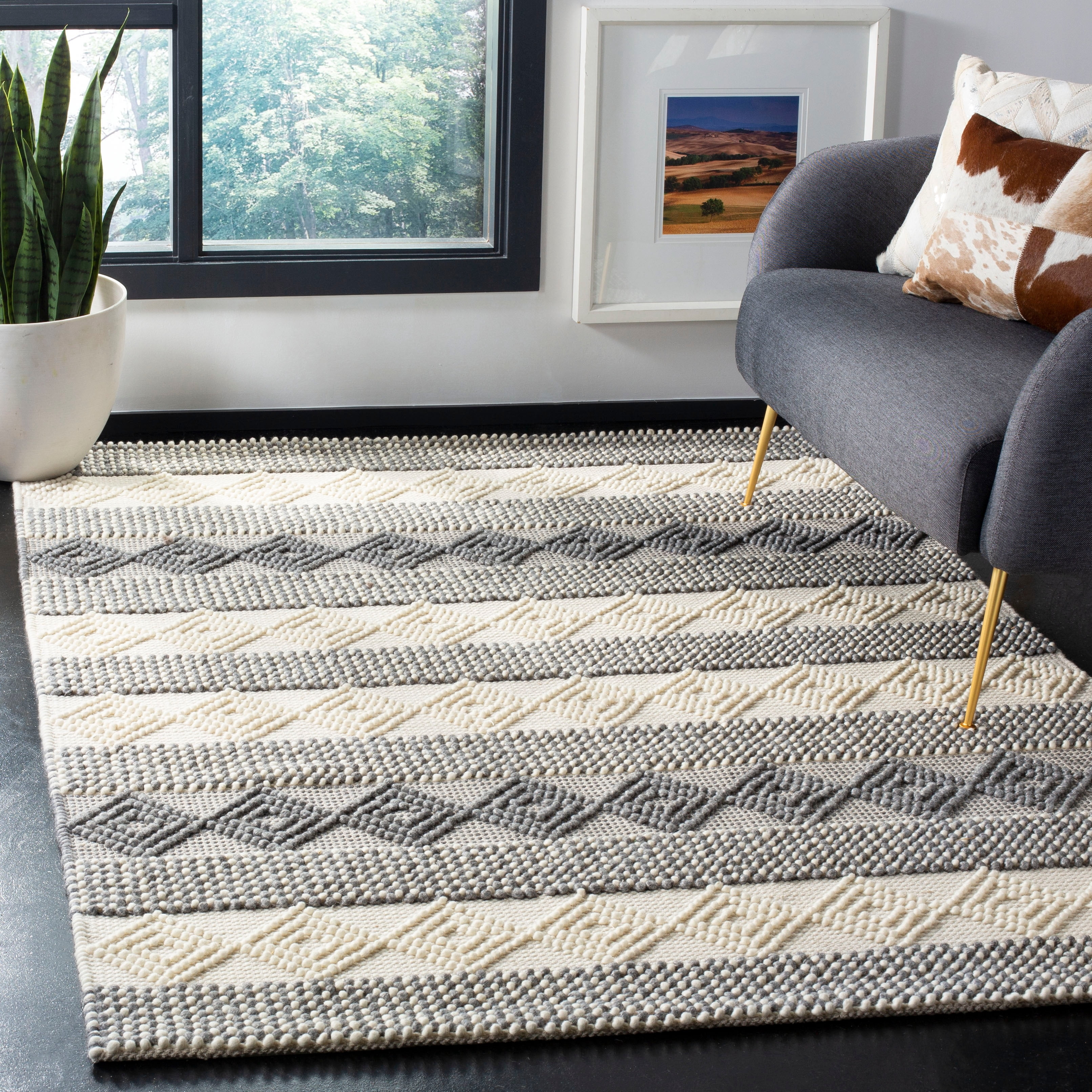 SAFAVIEH Natura Tamsen Geometric Striped Runner Rug, Grey/Ivory, 2'3" x 6'