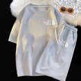 thumbnail image 3 of Traje de marca de verano para hombre, conjunto deportivo informal de lujo a la moda, cuello redondo, pantalones cortos sueltos de manga corta, conjunto de chándal de dos piezas con diseño de gofre, 3 of 5