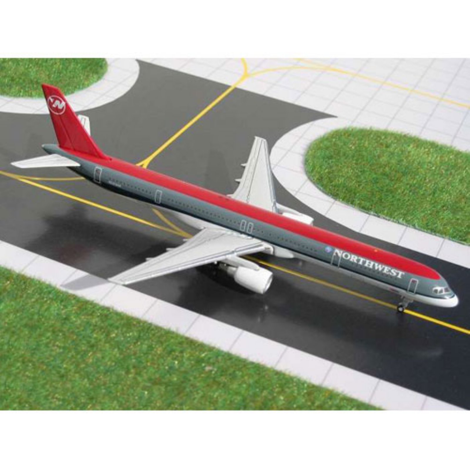 Gemini Jets Diecast Northwest B757 Model Airplane
