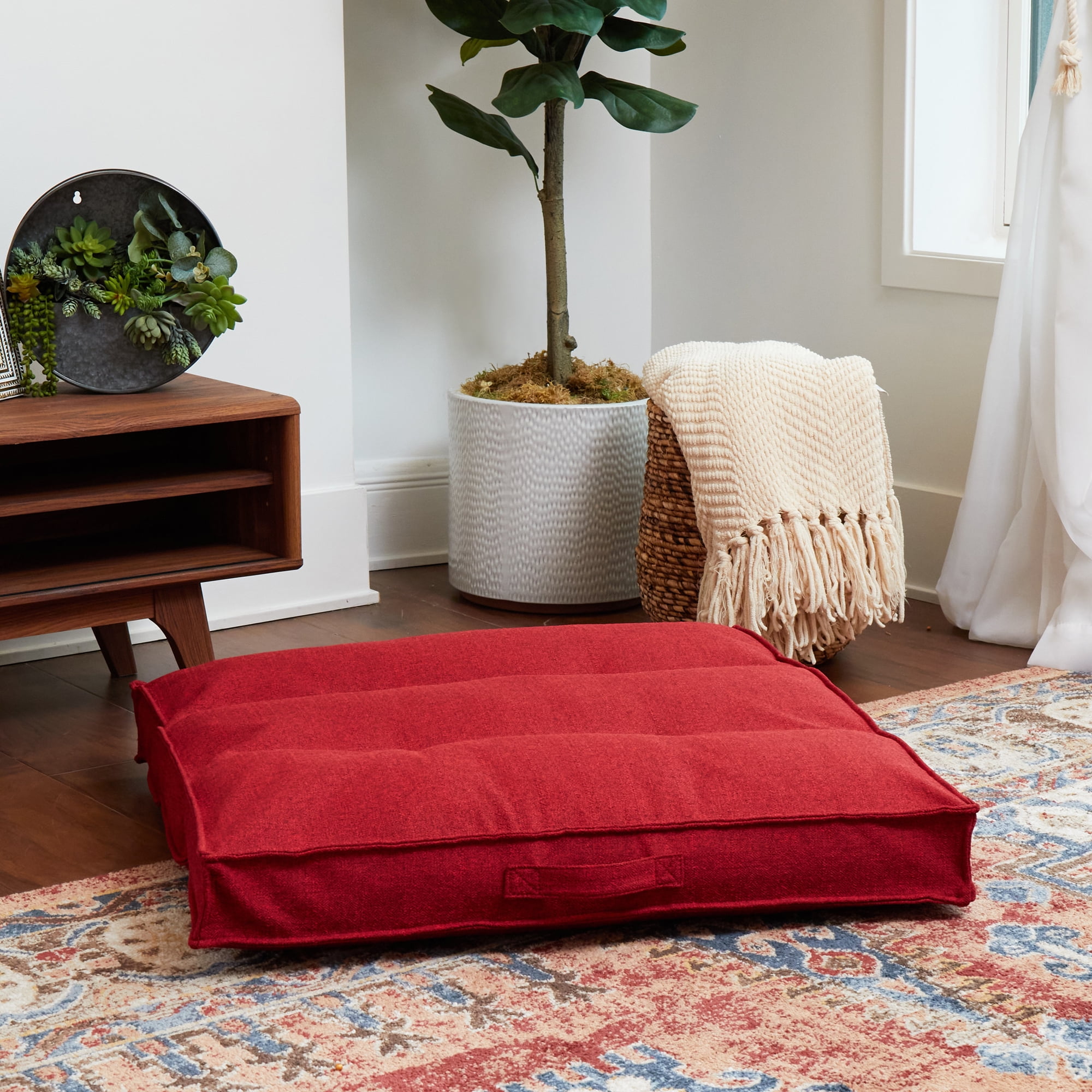 Happy Hounds Milo Square Tufted Pillow Dog Bed- Scarlet- Medium (32 x 32 in.)