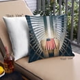 thumbnail image 1 of Ahgly Company State New York Coussin d'Extérieur, 18 Pouces par 18 Pouces, 1 of 6