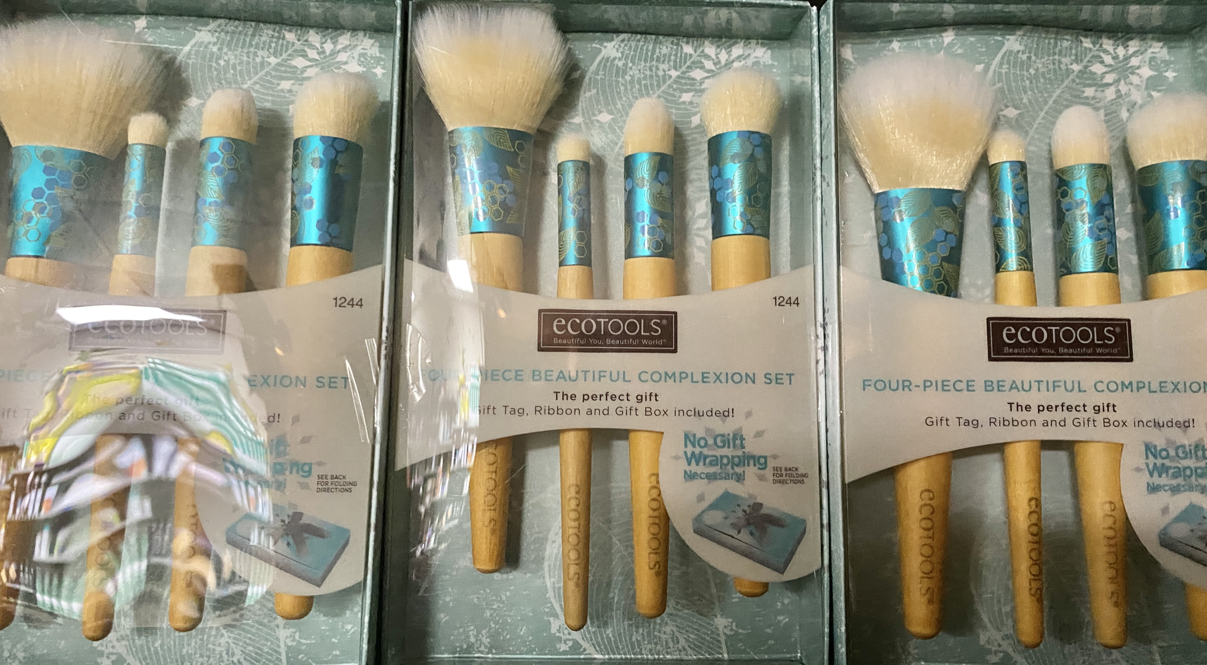 EcoTools, FourPiece Beautiful Complexion Set, 4 Brushes sets 8 Gift