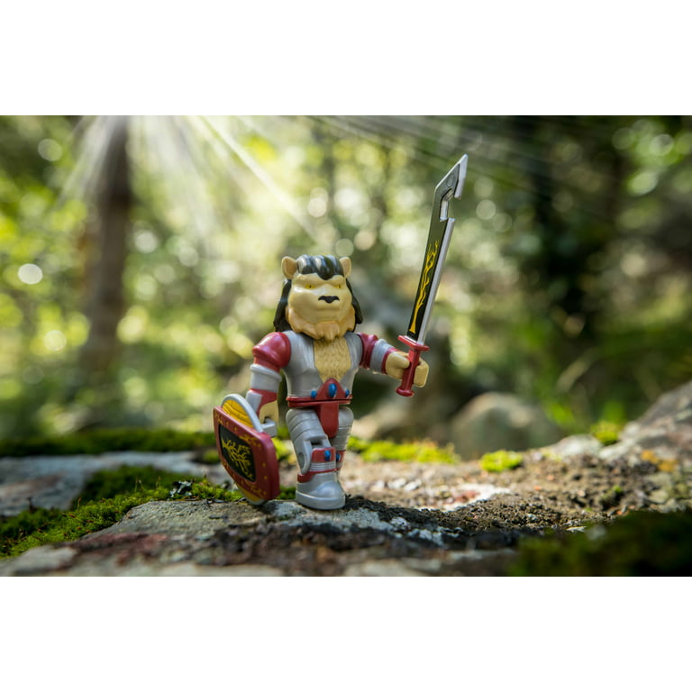  Roblox Lion Knight 2.75 Inch Figure with Exclusive Virtual Item  Code : Everything Else