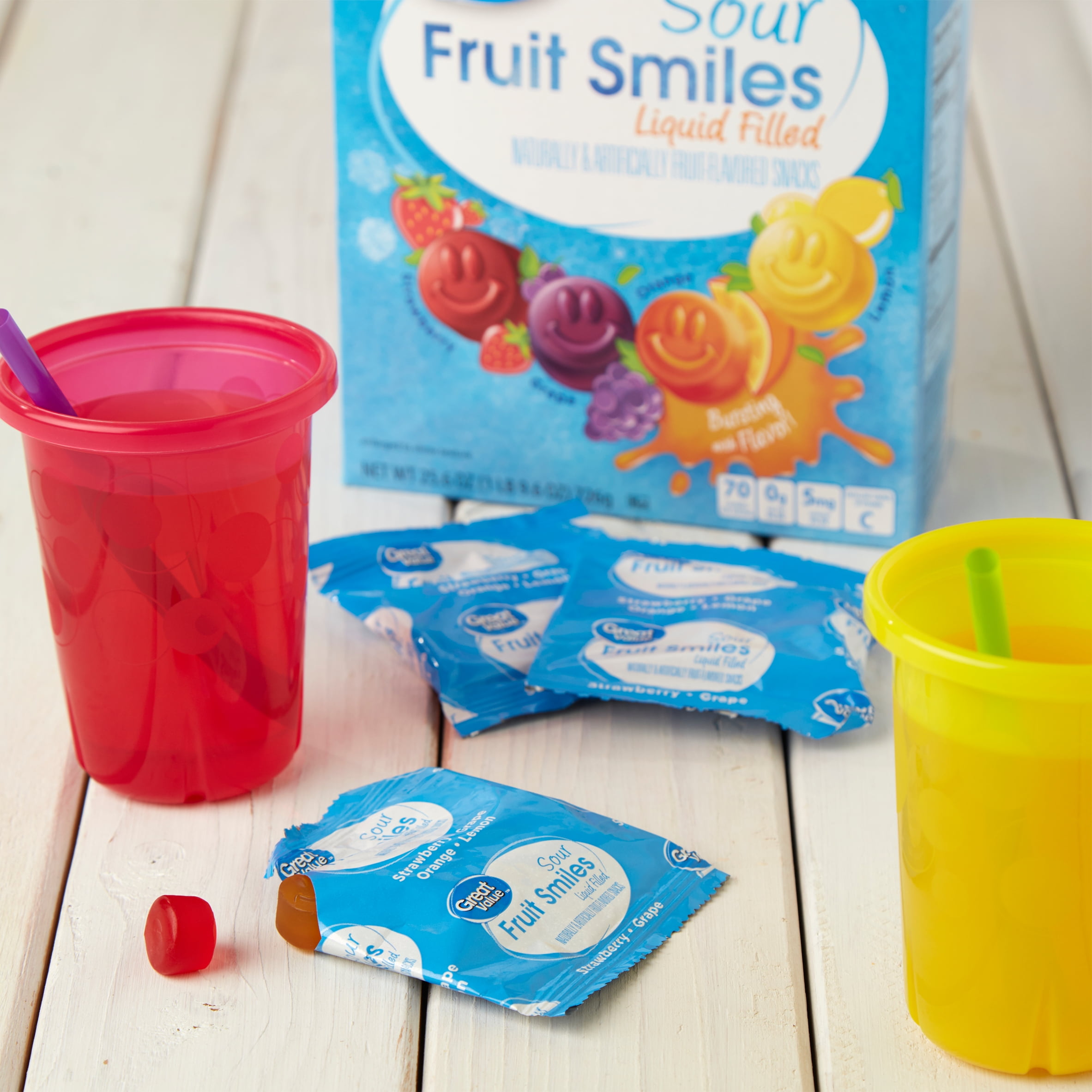 Great Value Sour Liquid Filled Fruit Smiles Pouches, 25.6 oz, 32 Count