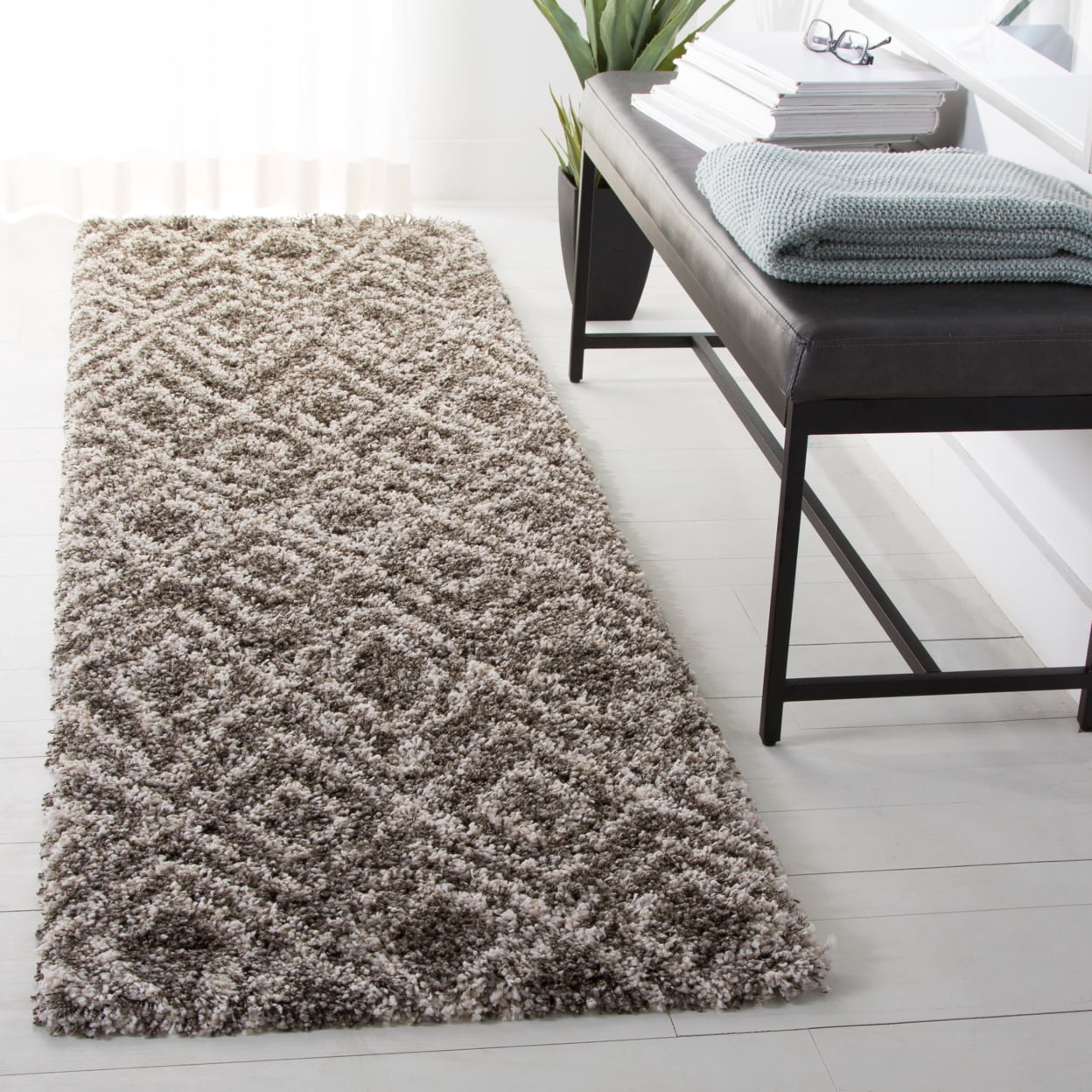 SAFAVIEH Hudson Augustine Geometric Shag Runner Rug, Grey/Ivory, 2'3" x 8'