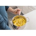 thumbnail image 4 of Presse-purée de qualité supérieure en acier inoxydable pour une purée de pommes de terre crémeuse - Ustensile de cuisine - Va au lave-vaisselle - Accessoires de cuisine pour toute la famille, 4 of 5