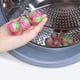 thumbnail image 5 of Quitapelos de mascotas para la ropa, bolas de lavandería con microfibras, limpieza suave y protección de la ropa, perfecto para eliminar pelos de mascotas, pelusa y polvo, 12 piezas, 5 of 7