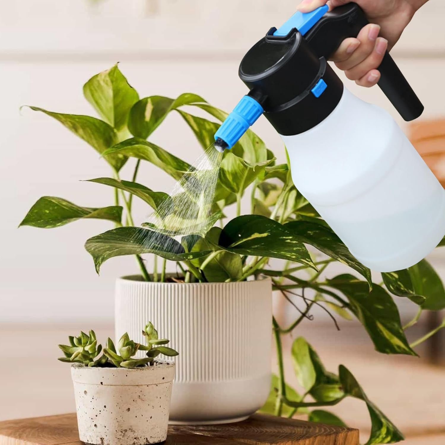 Car Foam Sprayer 1.5L Handheld Electric Foam Sprayer Type-C PP PE Rechargeable Cordless High Pressure Spray Bottle for Car Cleaning Watering