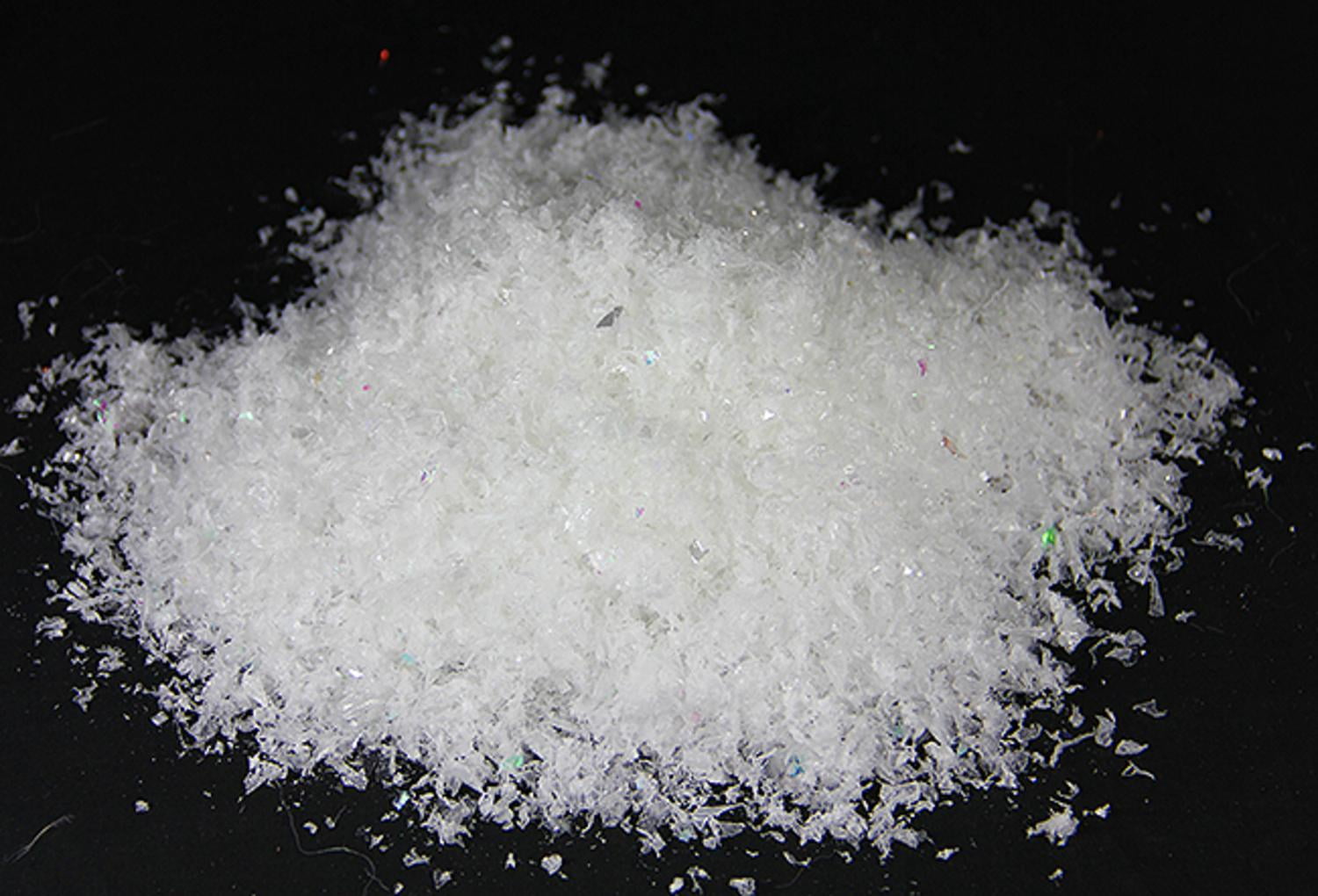 Seasonal Décor Buffalo Snow 5 oz White Iridescent Artificial Powder