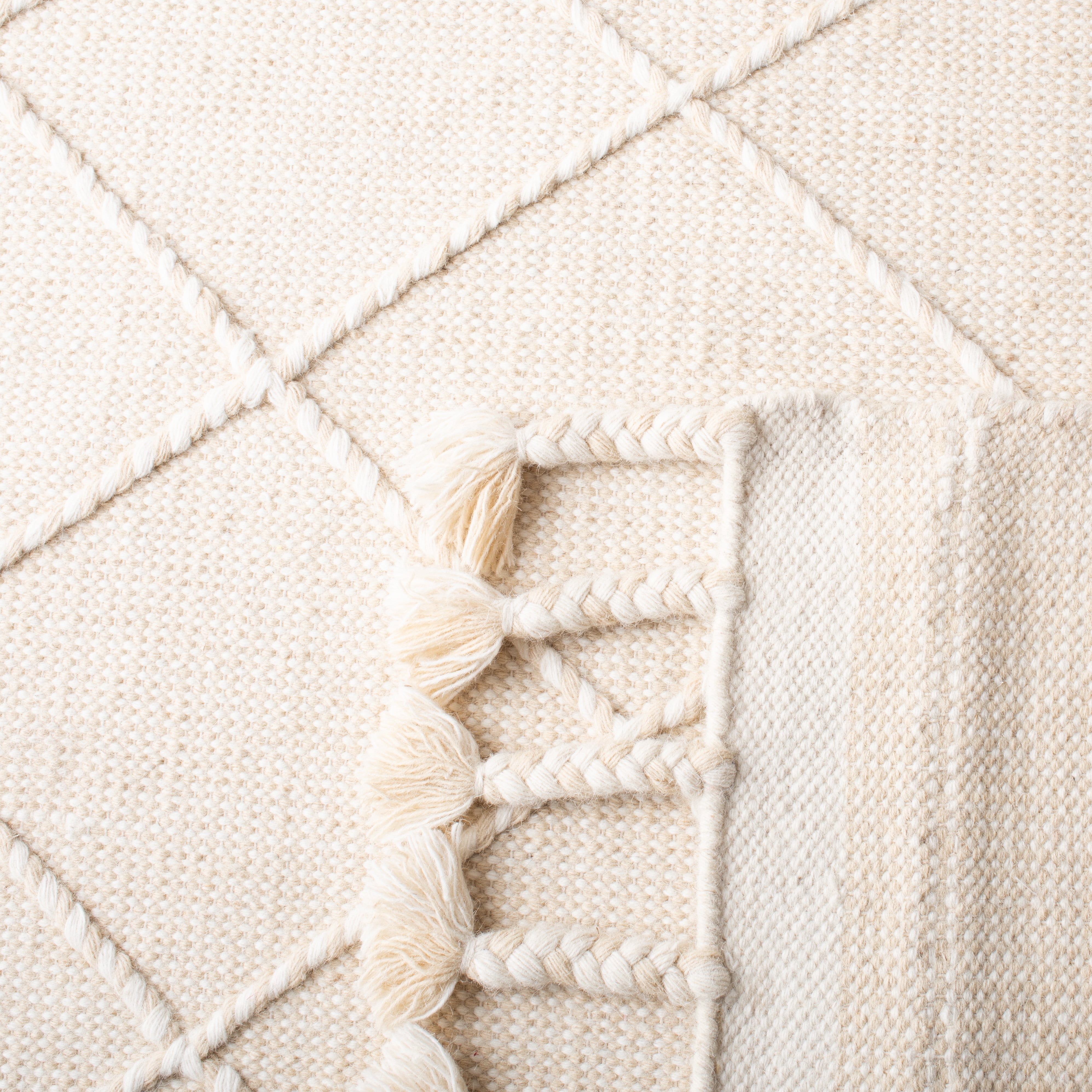 SAFAVIEH Casablanca Roswell Geometric Area Rug, Beige/Ivory, 8' x 10'