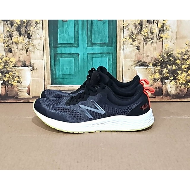 New Balance Arishi V3 Fresh Foam Mens Size 10 Black Running Sneakers MARISCH3