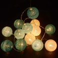 thumbnail image 3 of Guirnalda de luces LED con enchufe para interiores, 20 unidades, 3 m, bolas de algodón, luces de pared con estrellas, decoración para bodas y Navidad [Clase energética A+++], 3 of 3