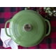 thumbnail image 3 of Dutch Oven Lodge, hierro fundido esmaltado, 6 cuartos de galón, color verde navideño, 3 of 5