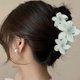 thumbnail image 2 of Hawaii Plumeria Clips Flower Claws 3pcs Sin Deslizamiento para Mujeres Niñas (set 3), 2 of 9