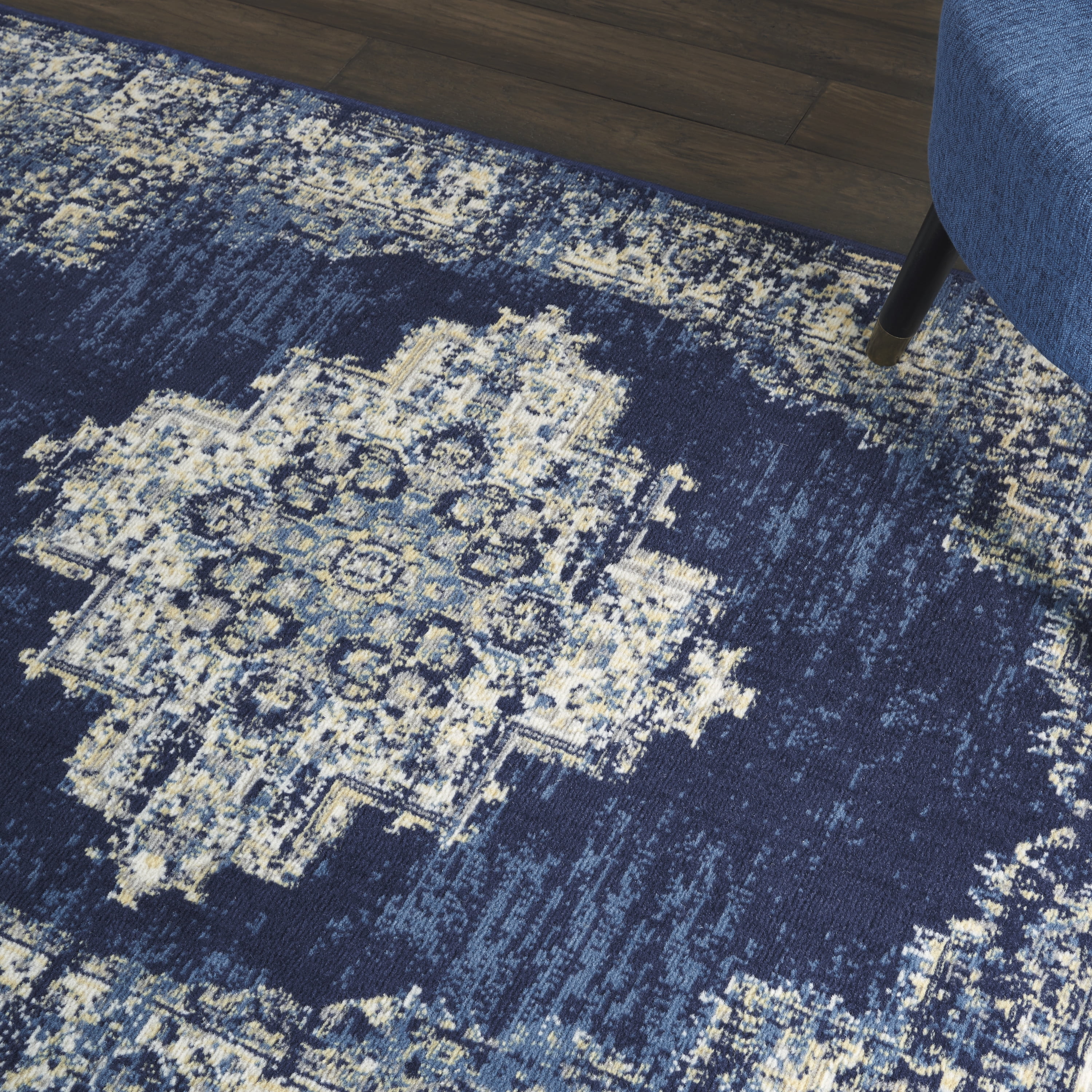 Desert Fields Contemporary Medallion Loomed Area Rug, 5' x 7'