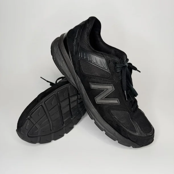 New Balance 990 V5 Running Shoes Mens US 9.5 Black Athletic Sneakers Made in USA