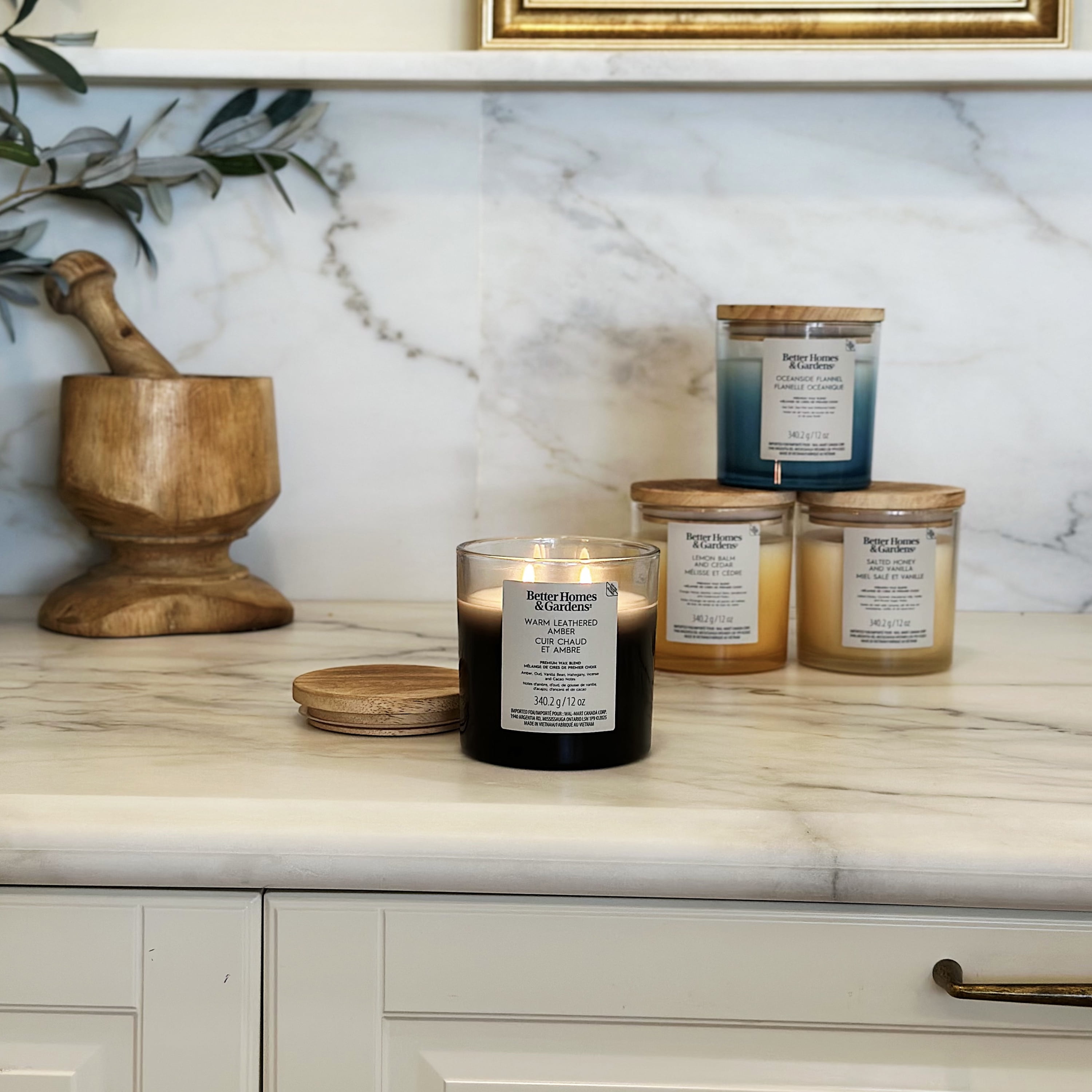 Bougie parfumée en pot ombré à 2 mèches à la cire de paraffine 12 oz Better Homes & Gardens, Cuir chaud et ambre Mélange de cire de paraffine