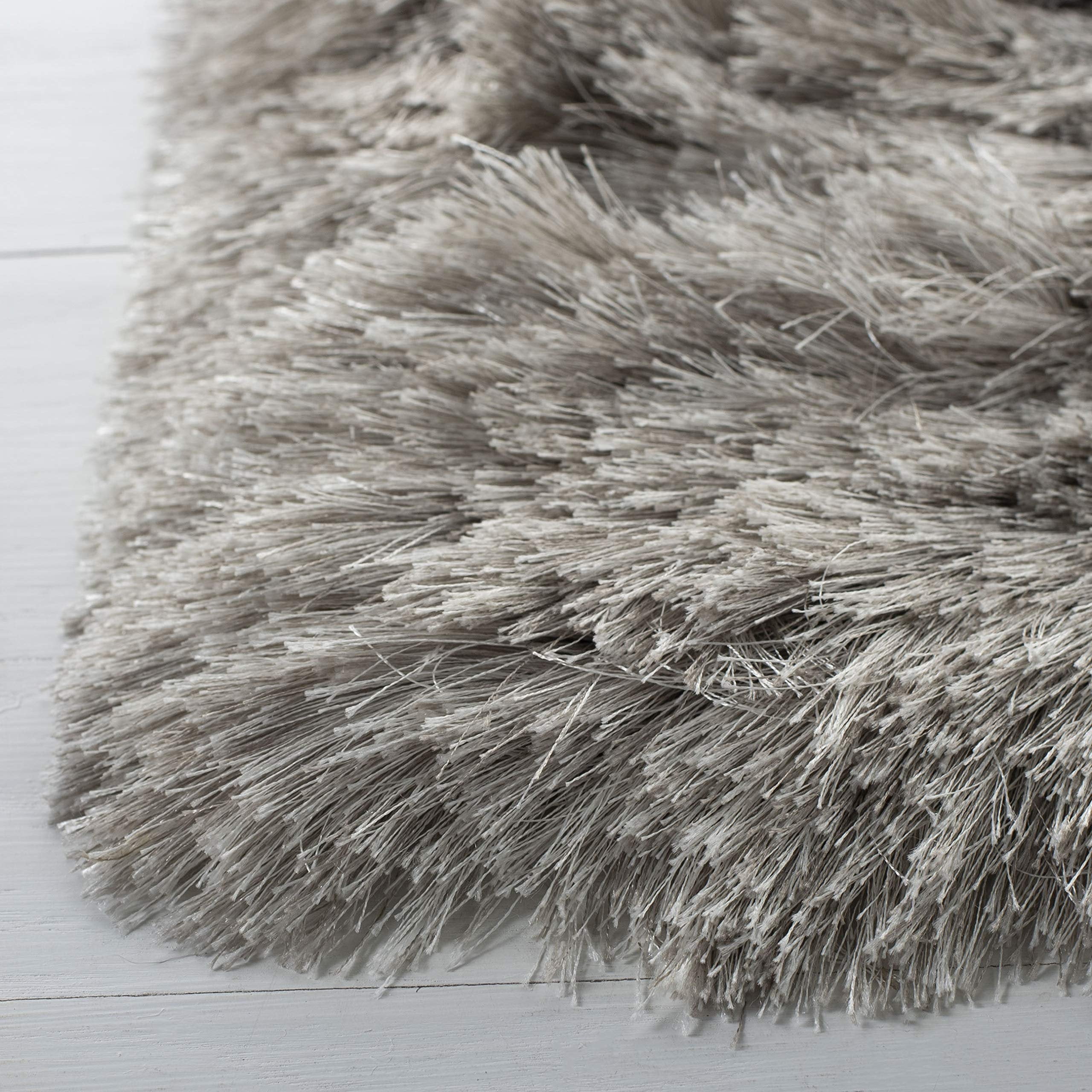 SAFAVIEH Ocean Trellis Solid Plush Polyester Shag Runner Rug, Light Grey, 2'6" x 10'