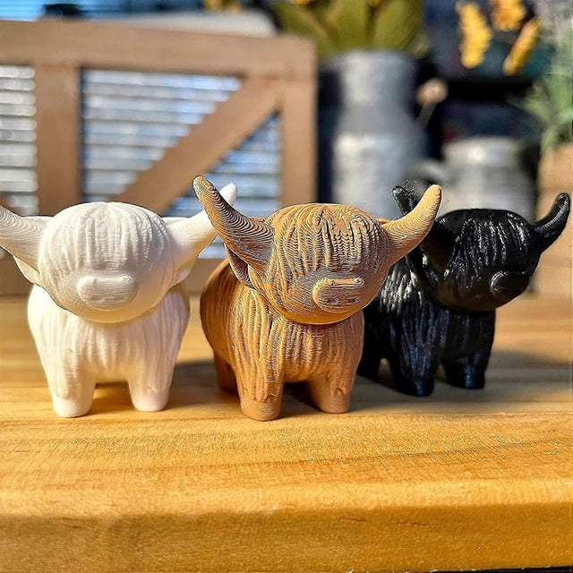 Cute Highlands Cow Figurine, Handmade Cow Ornament Decorations Highlands Cow Mini Statue Housewarming Decor Gifts