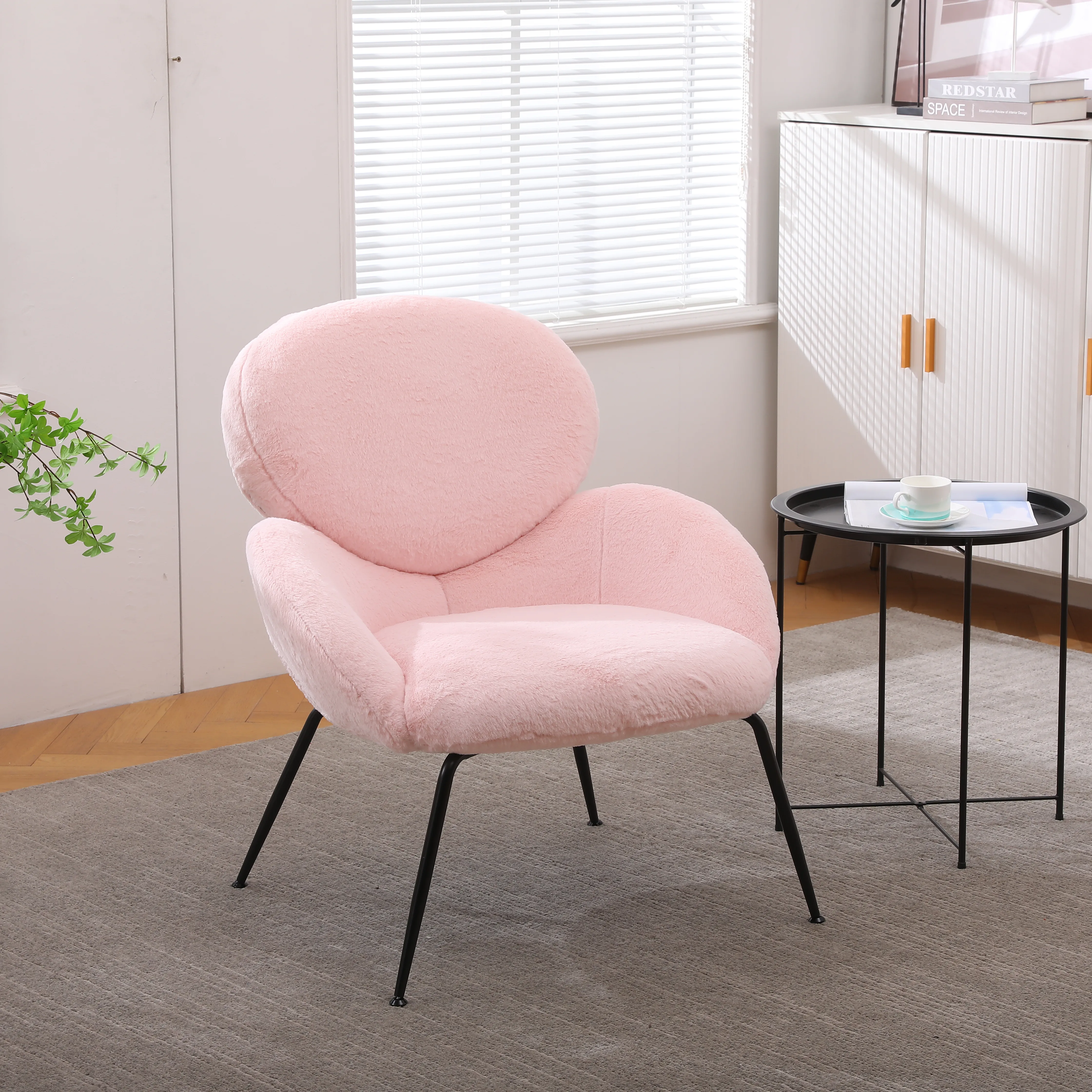 Kadyn Modern Sherpa Armchair with Black Metal Legs, Comfy and Soft Chairs for Bedroom, Pink Kadyn Modern Sherpa Armchair with Black Metal Legs, Comfy and Soft Chairs for Bedroom, Pink
