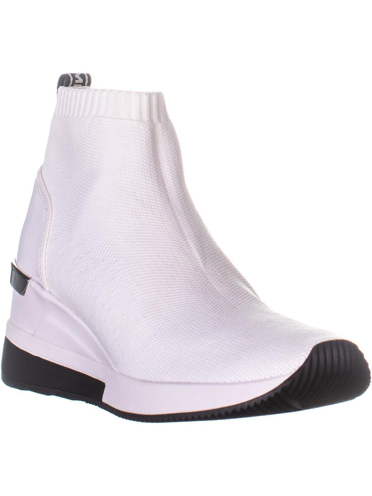 skyler bootie michael kors