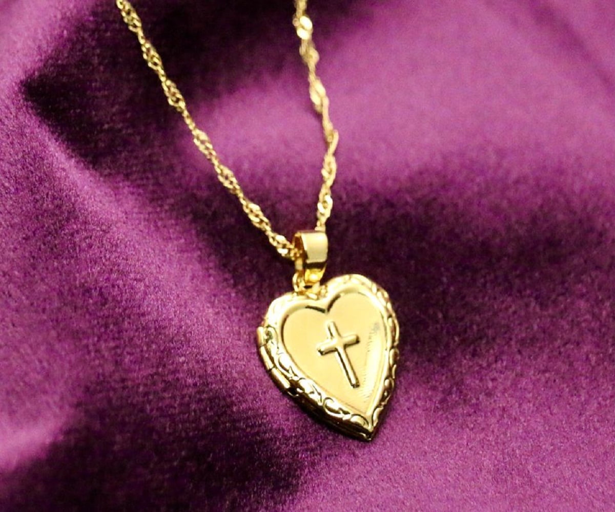 14k Gold Heart Necklace, 14 Karat Bounded Gold Chain with Gold Heart ...