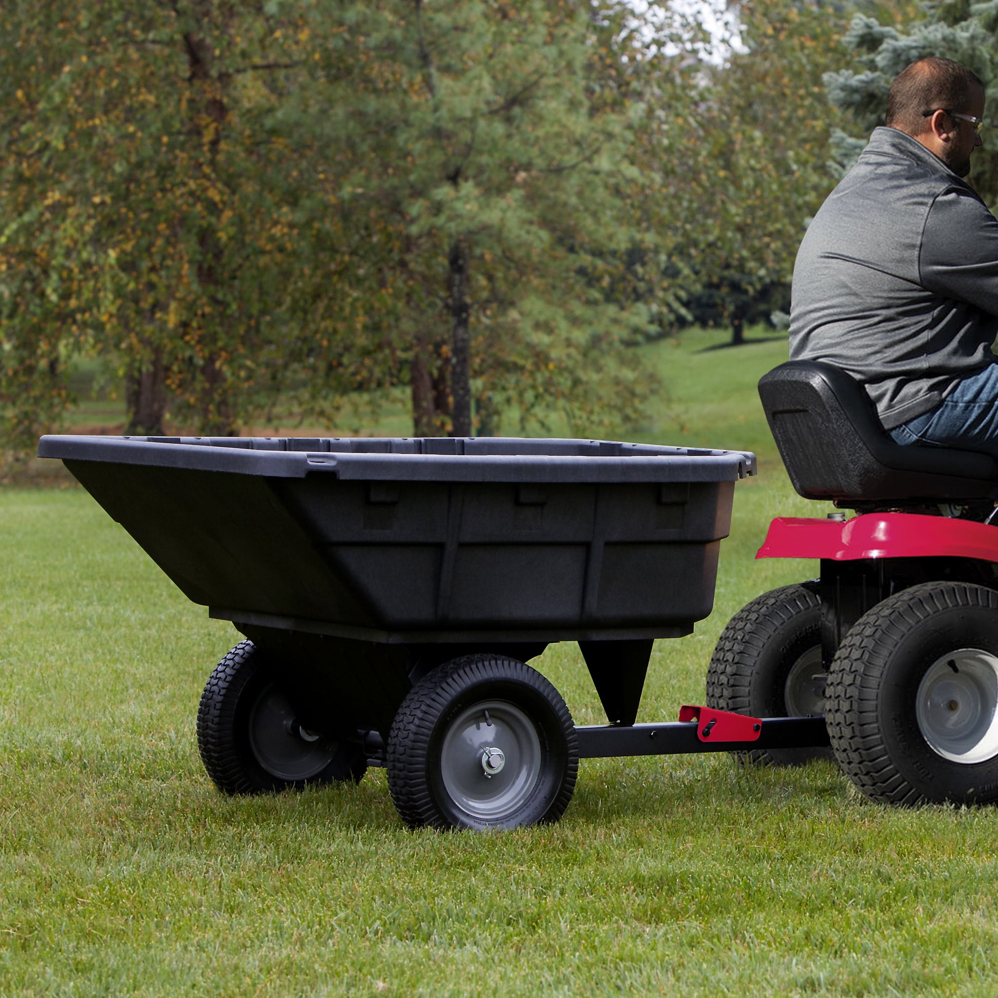 Troy- Bilt 15 cu. ft. Structural Foam Swivel Dump Cart