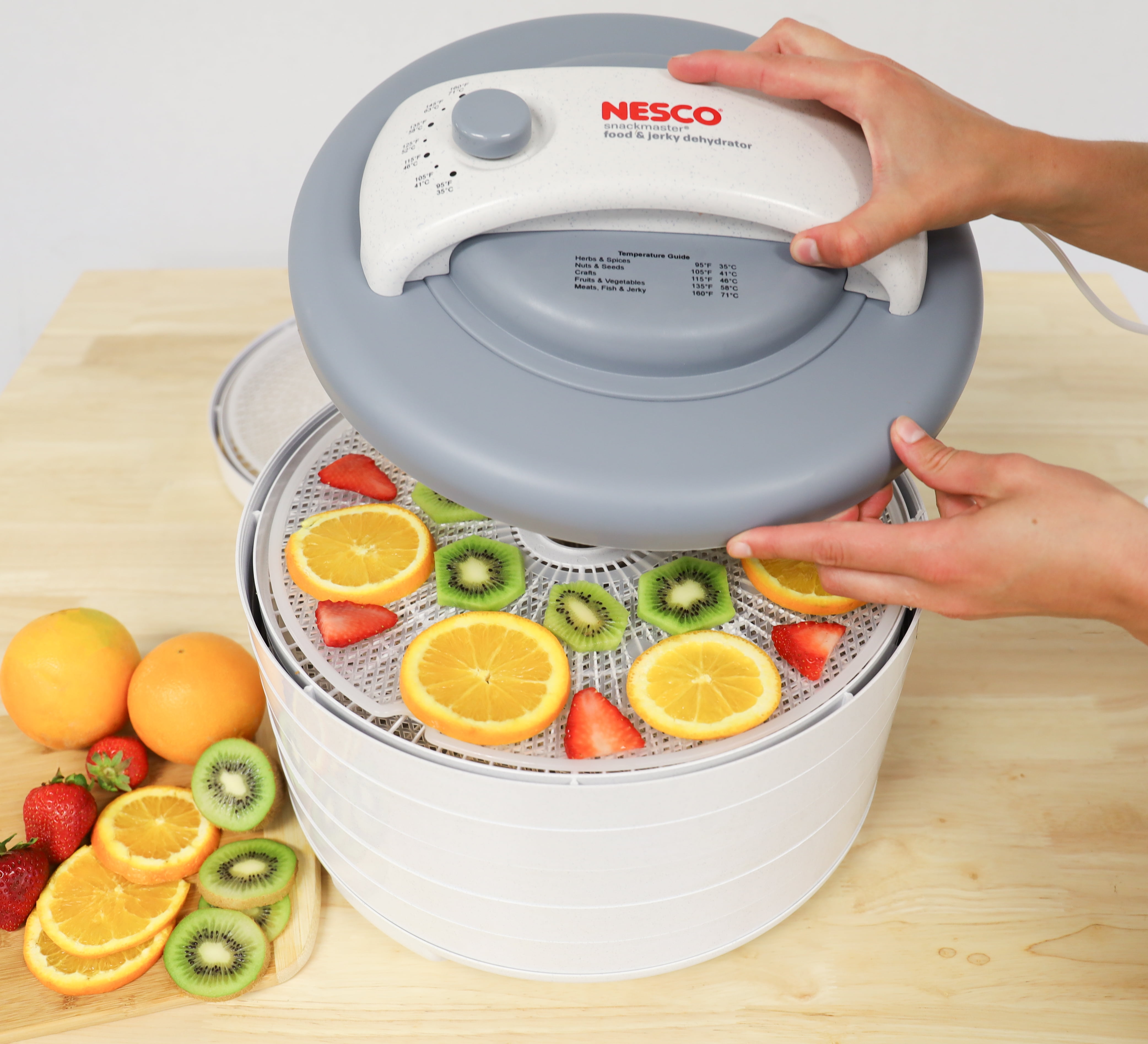 NESCO フードドライヤー Dehydrator Jerky Maker Free Shipping! NESCO® 4-Tray FD-28JX Jerky Xpress Food