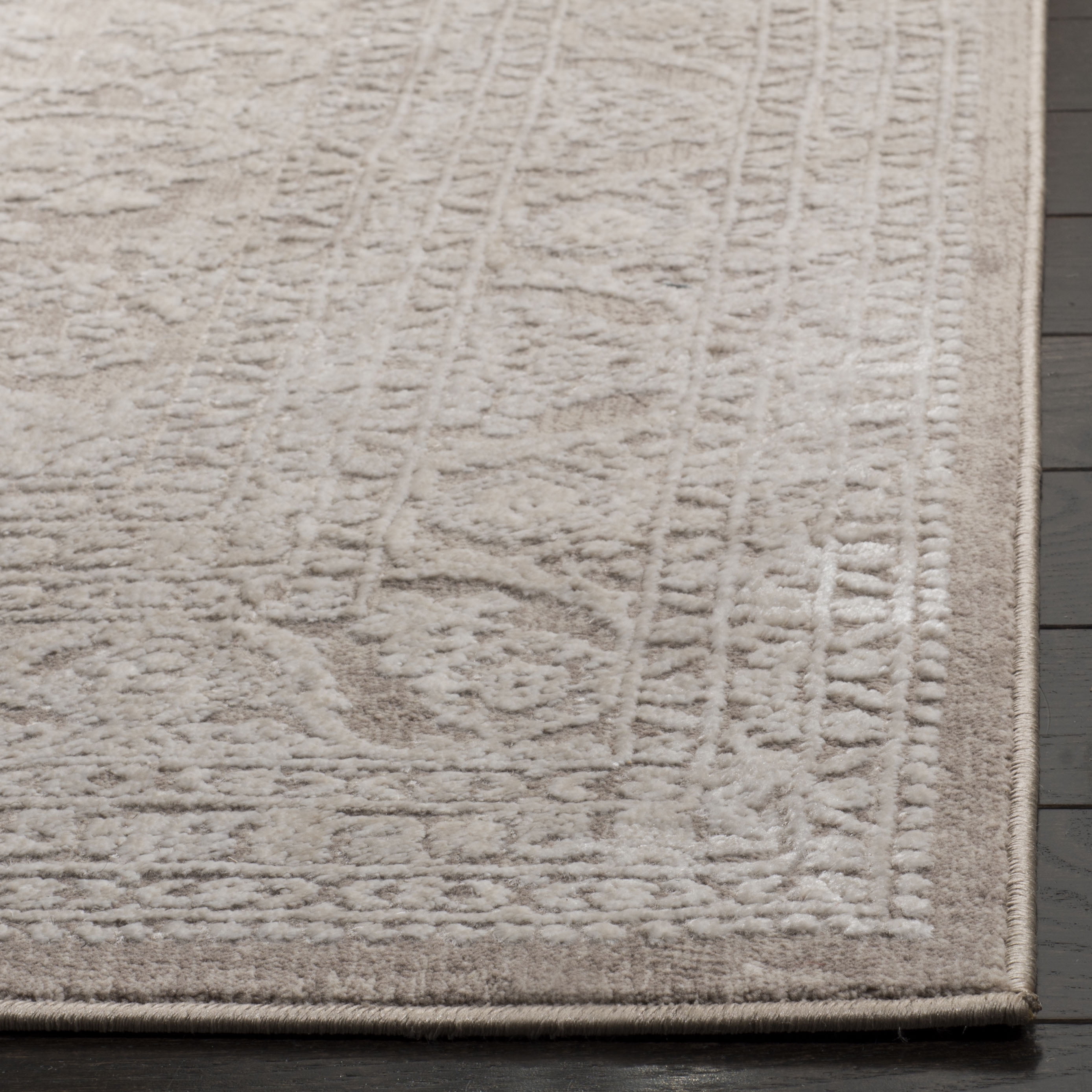 Safavieh Reflection Alayna Oriental Area Rug, Beige/Cream, 6' x 8'