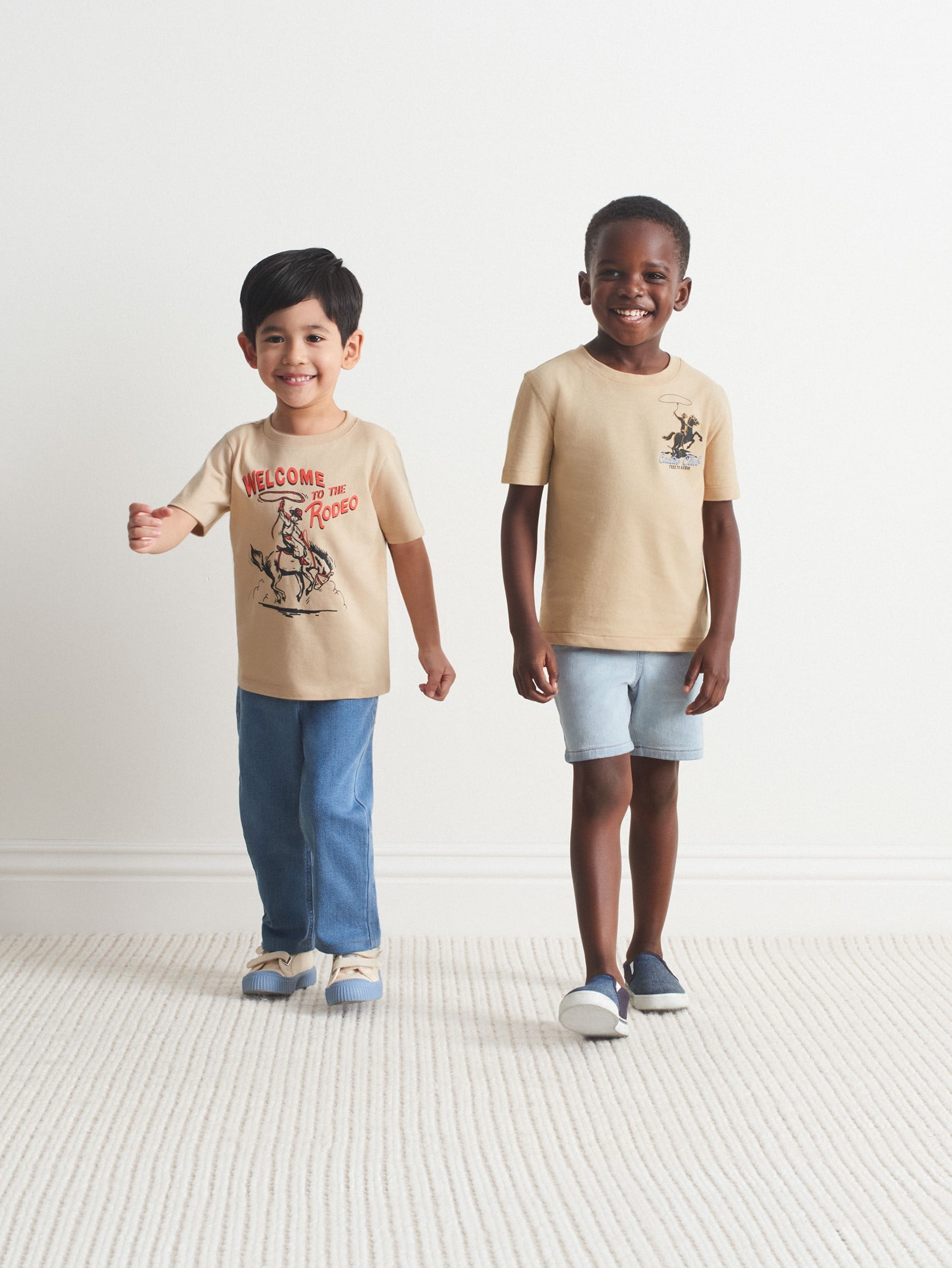 Garanimals Toddler Boy Short Sleeve Graphic T-Shirt, Sizes 18M-5T