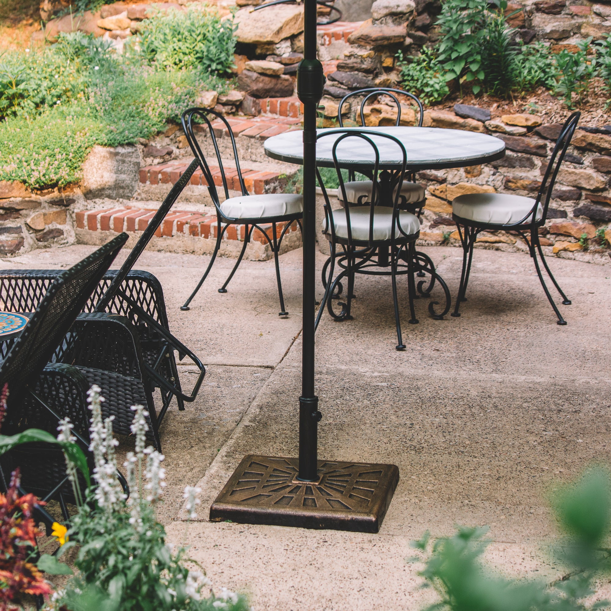 Backyard Expressions 42 lb Square Resin Patio Umbrella Base, Bronze