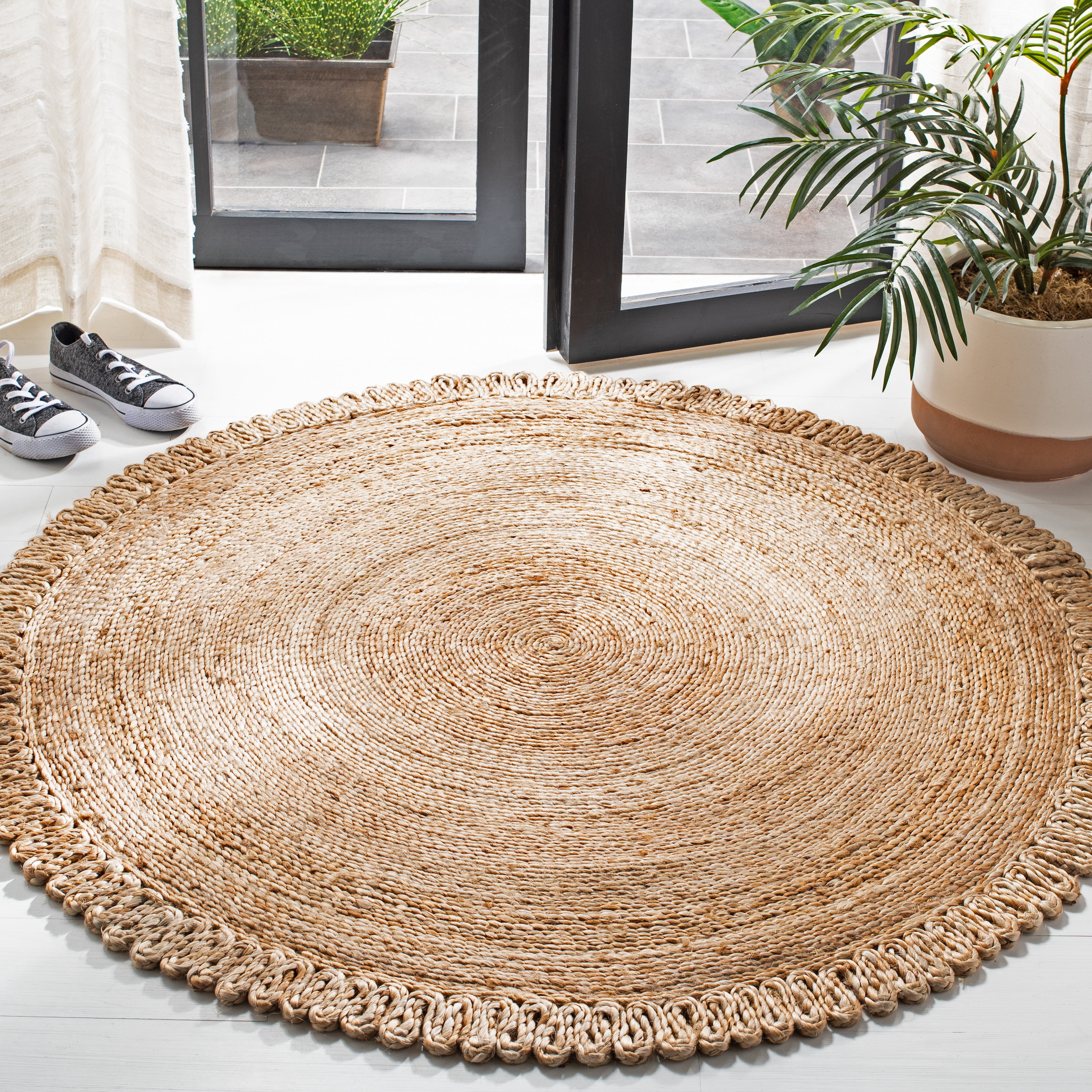 SAFAVIEH Natural Fiber Jamison Geometric Area Rug, Natural, 4' x 4' Round