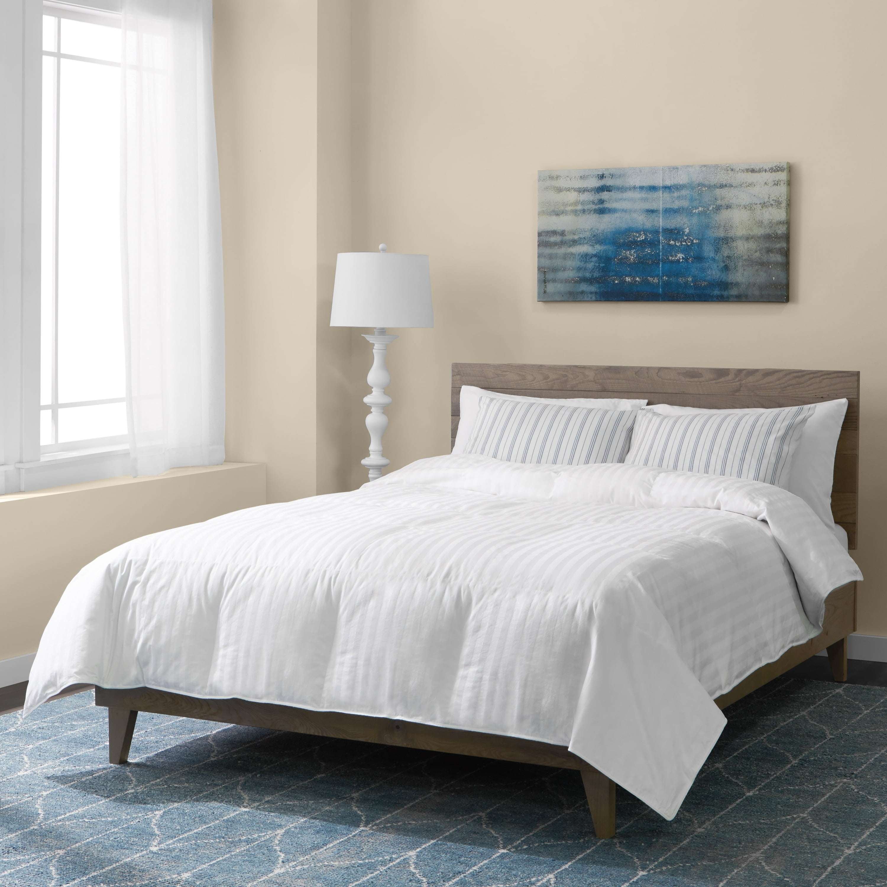 Hotel Grand  500 Thread Count Medium Warmth Siberian White Down Comforter Full - Queen