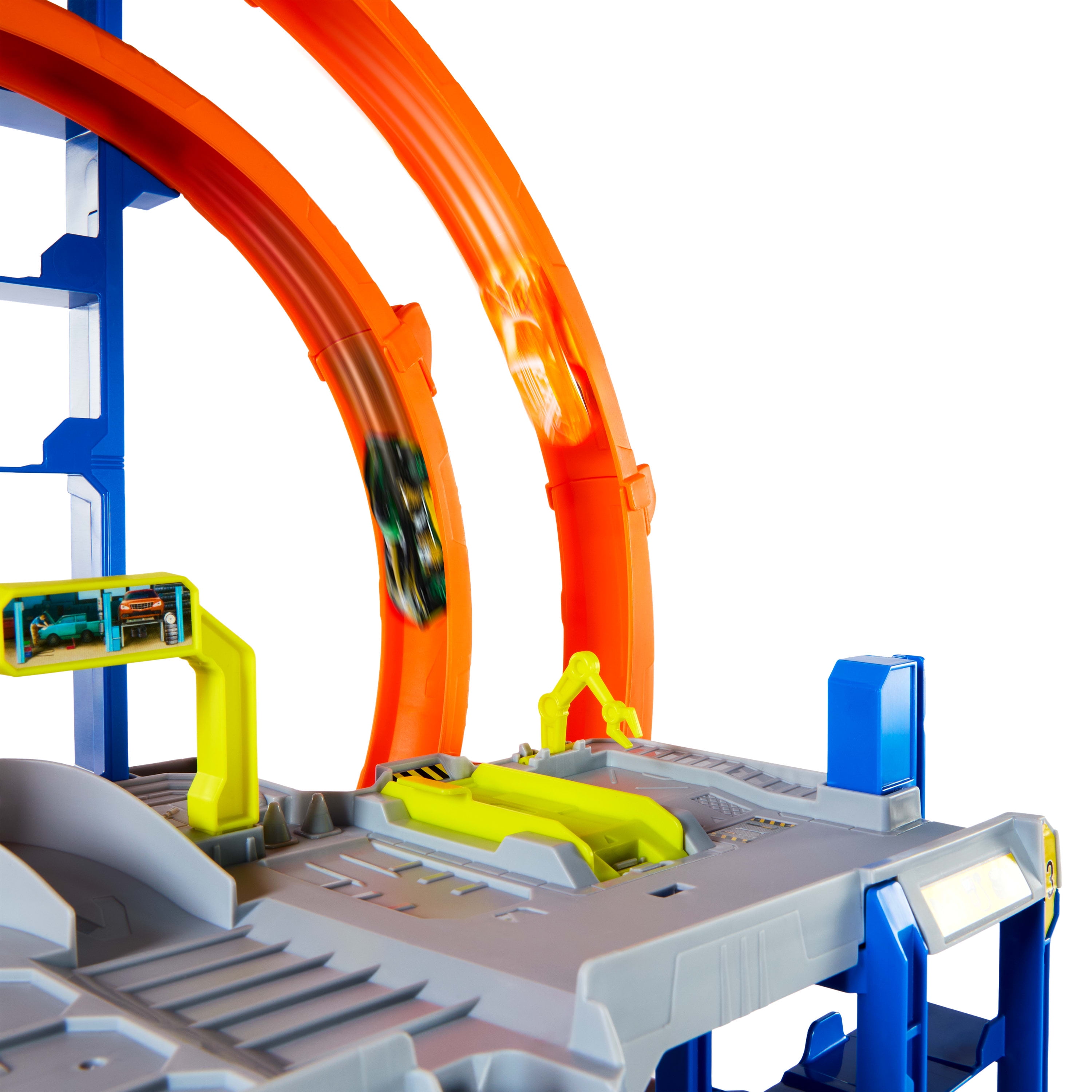 Hot Wheels Mega Loop Garage Playset with 1 Die-Cast Toy Car & 1 Toy Helicopter in 1:64 Scale